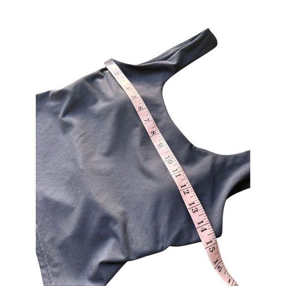 Fabletics Oasis Twist Back Built In Bra Tank In Pewter/Gray Size M - Picture 10 of 12